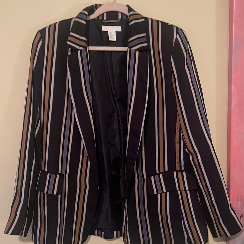 US 10 blazer from H&M in excellent quality
